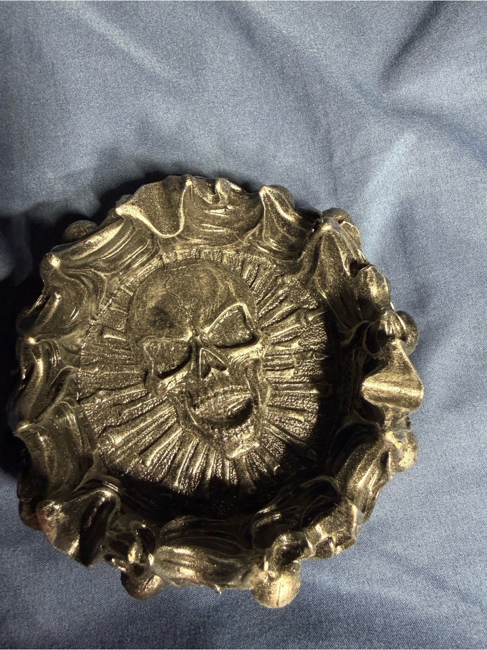 Skull Sunburst Decorative Trinket Dish - Metallic Black - Picture 4 of 8